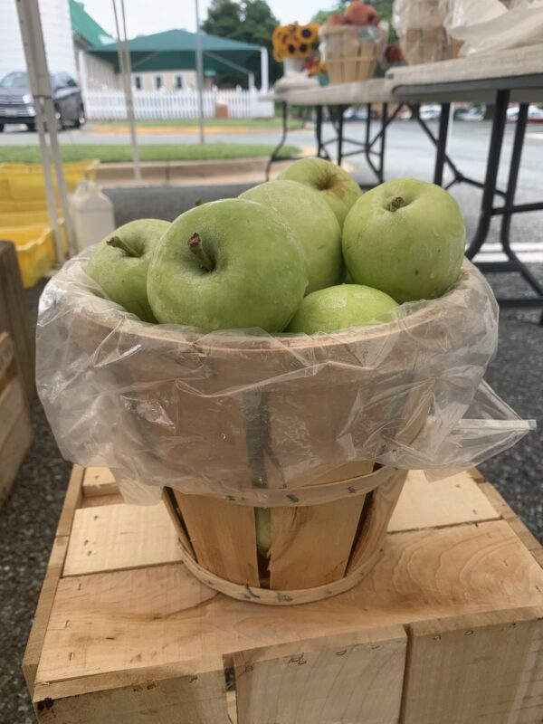 Lodi Apples - 1/2 Peck