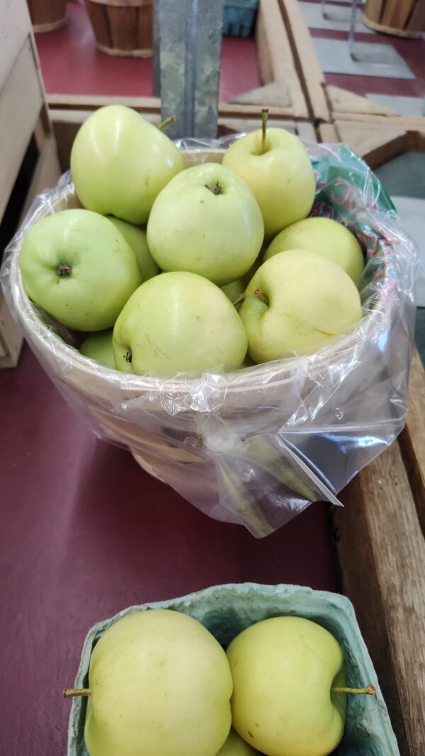 Ginger Gold Apples - 1/2 Peck